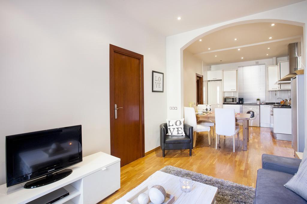 Apartments Barcelona&Home Deco Viladomat Exterior foto