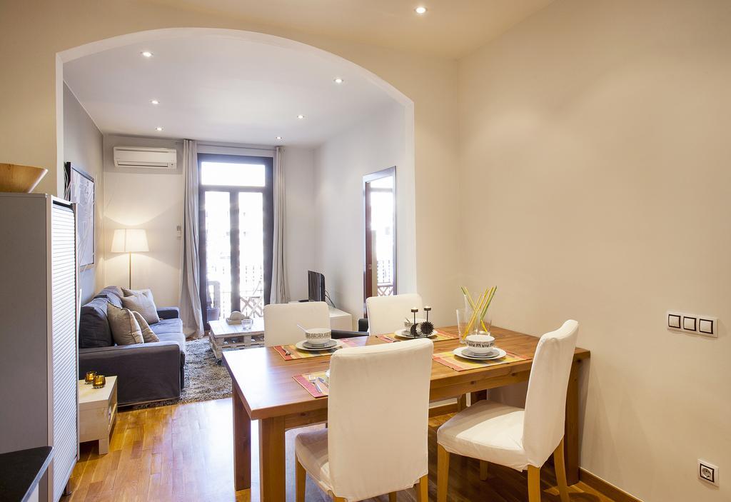 Apartments Barcelona&Home Deco Viladomat Exterior foto