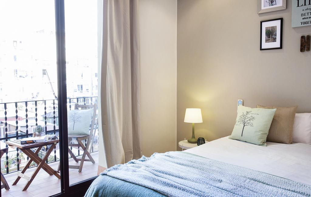 Apartments Barcelona&Home Deco Viladomat Exterior foto