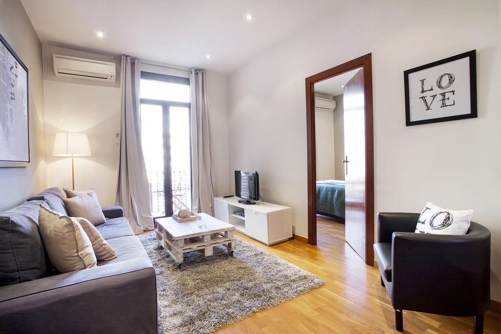 Apartments Barcelona&Home Deco Viladomat Exterior foto